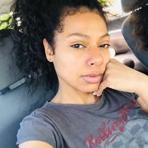 Meet your Posher, Chakira